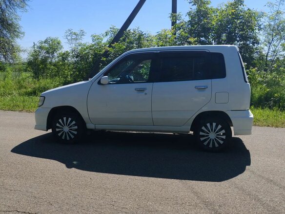 2001 Nissan Cube I Рестайлинг (Z10), белый, 310000 рублей - вид 4