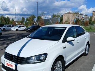 2016 Volkswagen Polo V Рестайлинг, белый, 1050000 рублей, вид 2