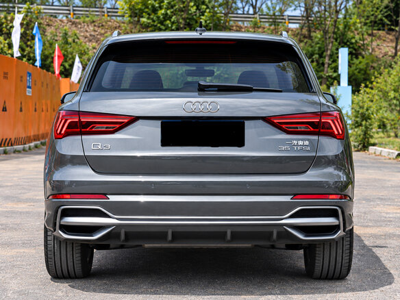 2023 Audi Q3 35 TFSI II (F3), серый, 2500000 рублей - вид 2