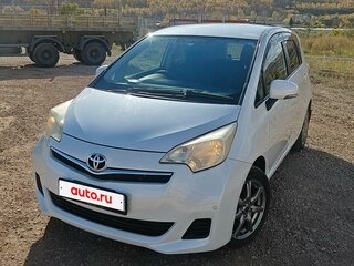 2011 Toyota Ractis II, белый, 1080000 рублей, вид 1
