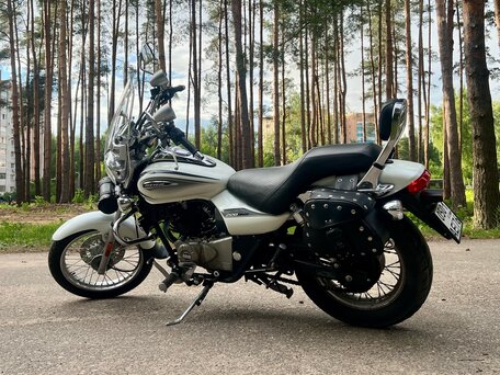 2020 Bajaj Avenger, белый, 200000 рублей, вид 3