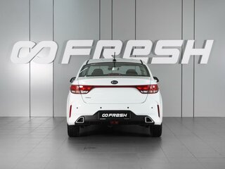2021 Kia Rio IV Рестайлинг, белый, 1809000 рублей, вид 4
