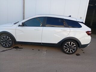 2024 Lada (ВАЗ) Vesta SW Cross I Рестайлинг (NG), белый, 1450000 рублей, вид 4