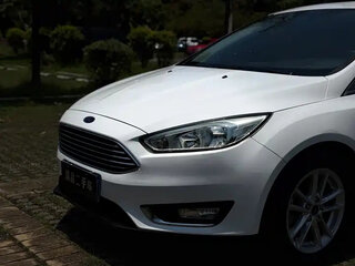 2018 Ford Focus III Рестайлинг, белый, 940606 рублей, вид 4