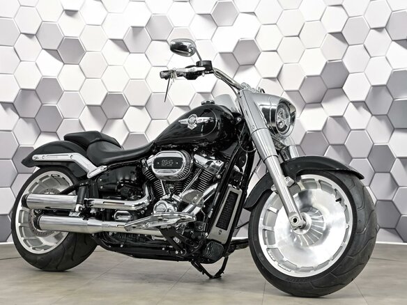 2021 Harley-Davidson Fat Boy, чёрный, 2277000 рублей