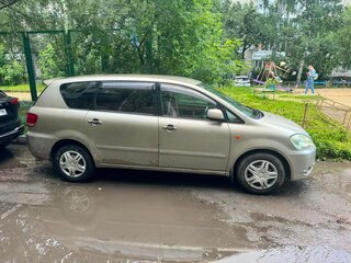 2001 Toyota Ipsum II (M20), бежевый, 700000 рублей, вид 2