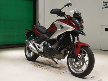 2016 Honda NC 750X, красный, 747000 рублей, вид 3