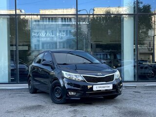 2015 Kia Rio III Рестайлинг, чёрный, 890000 рублей, вид 3