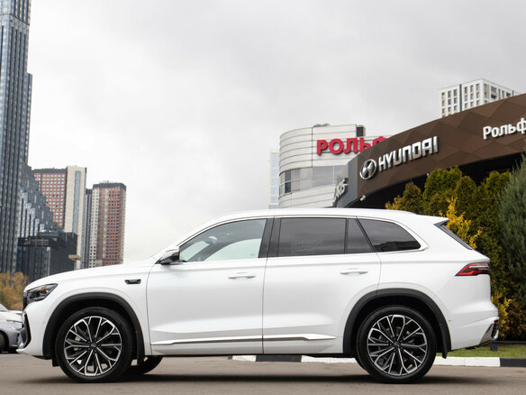 2025 Geely Monjaro (Xingyue L) I Рестайлинг 2 (China Market), белый, 3838000 рублей - вид 5