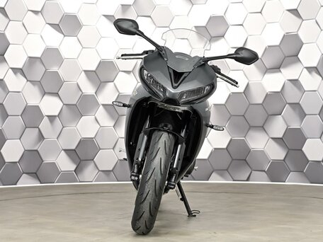 2024 Triumph Daytona 660, чёрный, 977000 рублей, вид 5