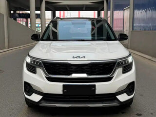 2022 Kia KX3, белый, 1670004 рублей, вид 2