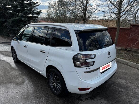2017 Citroen C4 Picasso Grand II Рестайлинг, белый, 1130000 рублей - вид 6