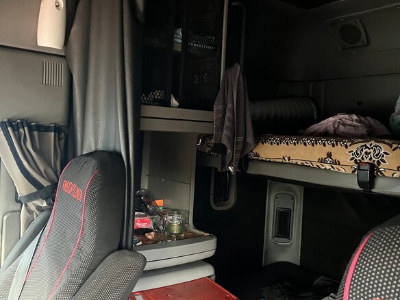 2003 Freightliner Century Class, оранжевый, 1700000 рублей - вид 5