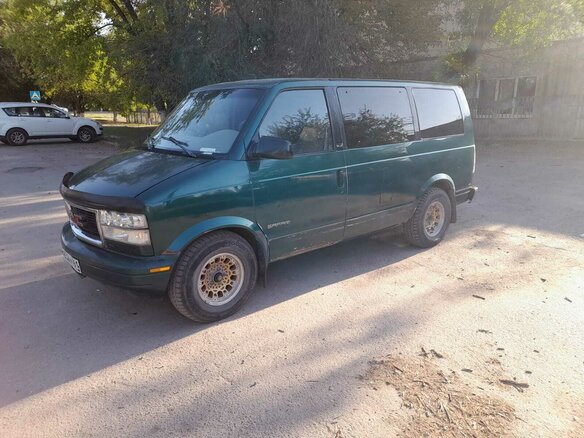 1997 GMC Safari II, зелёный, 850000 рублей - вид 4