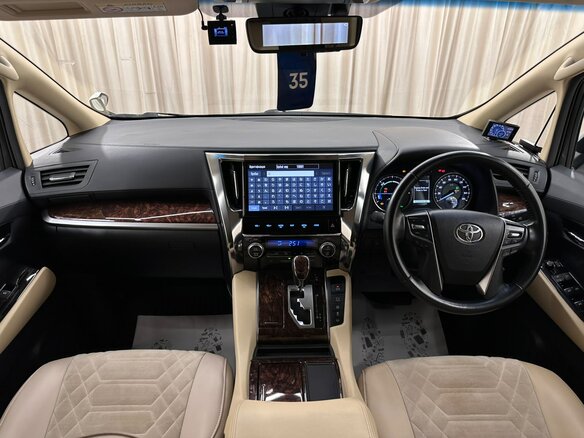 2018 Toyota Alphard III Рестайлинг, белый, 4299900 рублей - вид 16