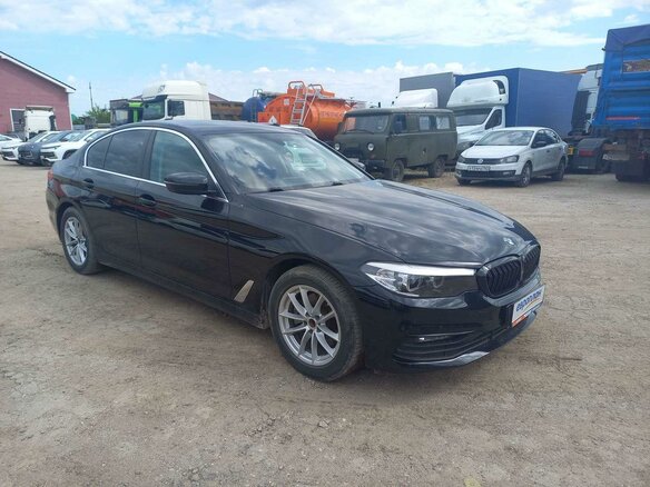 2019 BMW 5 серии 520i VII (G30/G31/G38), чёрный, 3386750 рублей