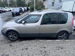 2011 Skoda Roomster Scout I Рестайлинг, серый, 530000 рублей, вид 3