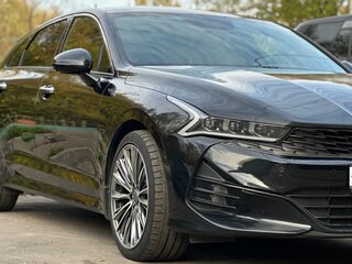 2021 Kia K5 III, чёрный, 2700000 рублей, вид 3