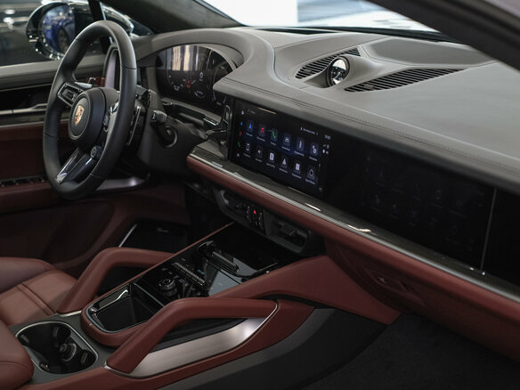 2026 Porsche Cayenne Coupé III Рестайлинг, серый, 20800000 рублей - вид 34