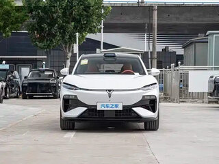 2026 Voyah Passion S, белый, 6825206 рублей, вид 2