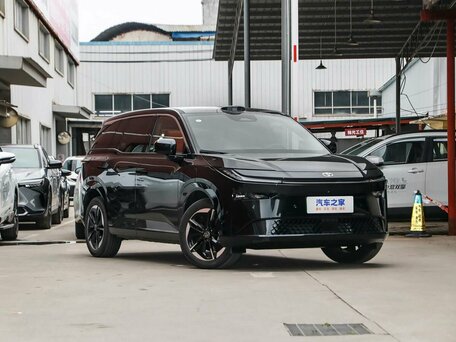 2026 Toyota bZ3X 67.9 kWh, чёрный, 2630000 рублей, вид 2