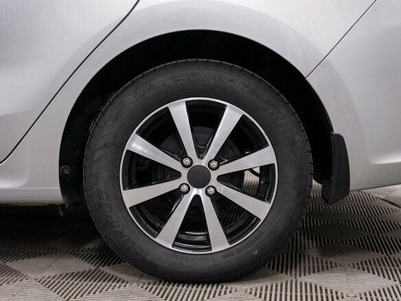 2018 Kia Rio IV, серебристый, 1144000 рублей - вид 8