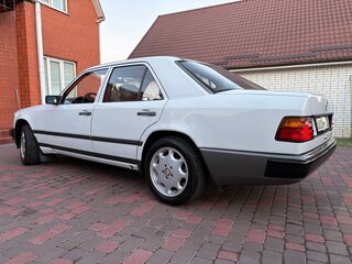 1987 Mercedes-Benz W124 230, белый, 480000 рублей, вид 5