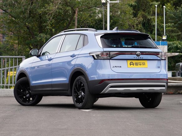2025 Volkswagen Tharu 300 TSI I Рестайлинг, голубой - вид 2