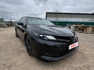 2020 Toyota Camry VIII (XV70), чёрный, 3380000 рублей, вид 3