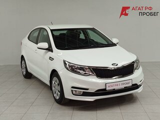 2016 Kia Rio III Рестайлинг, белый, 1090000 рублей, вид 3