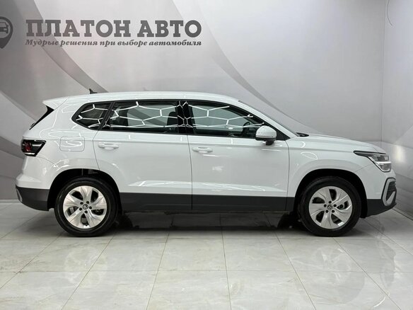 2025 Volkswagen Tharu 300 TSI I Рестайлинг, белый, 3149000 рублей - вид 3