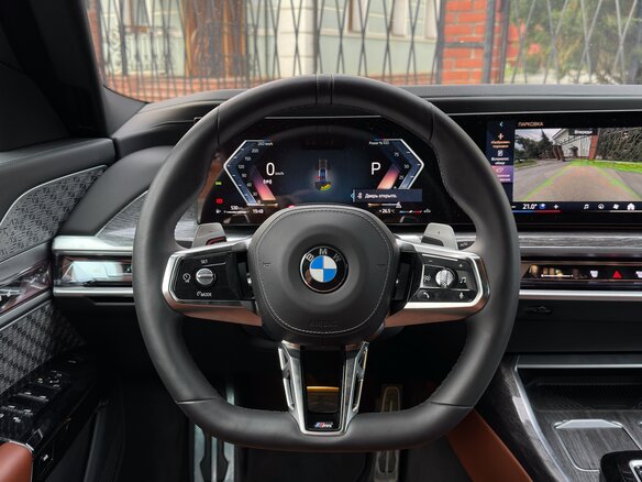2024 BMW 7 серии 740i xDrive VII (G70), чёрный, 13500000 рублей - вид 11