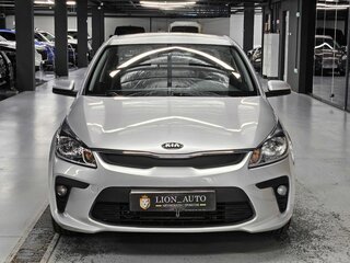2019 Kia Rio IV, серебристый, 1680000 рублей, вид 2