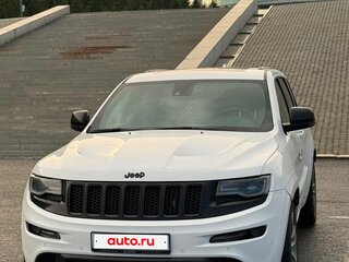 2013 Jeep Grand Cherokee SRT IV (WK2) Рестайлинг, белый, 3000000 рублей, вид 2