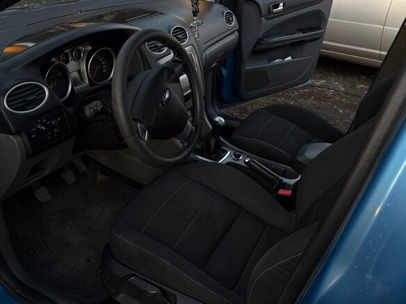 2008 Ford Focus II Рестайлинг, голубой, 490000 рублей - вид 9
