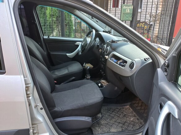 2015 Lada (ВАЗ) Largus I, серебристый, 720000 рублей - вид 6