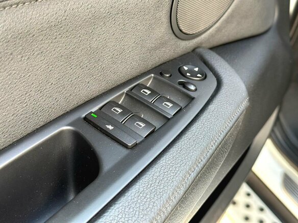 2013 BMW X6 35i I (E71) Рестайлинг, белый - вид 13