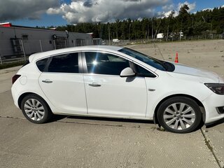 2012 Opel Astra J Рестайлинг, белый, 450000 рублей, вид 4