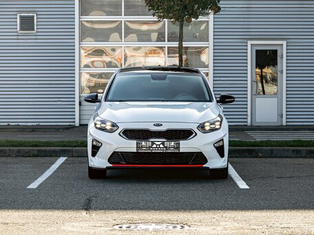 2018 Kia Ceed III, белый, 1255000 рублей, вид 2