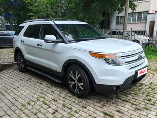 2013 Ford Explorer V, белый, 1700000 рублей, вид 3