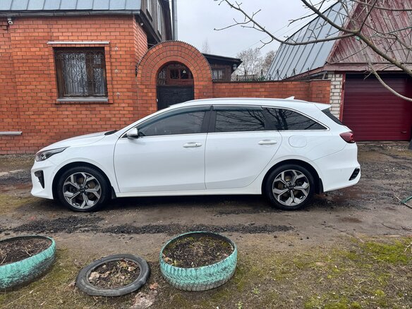 2018 Kia Ceed III, белый, 1600000 рублей - вид 1