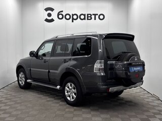 2011 Mitsubishi Pajero IV Рестайлинг 1, серый, 2150000 рублей, вид 5