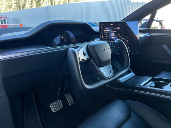2023 Tesla Model X Plaid I Рестайлинг, чёрный, 7699000 рублей - вид 12