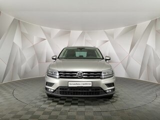 2018 Volkswagen Tiguan II, серебристый, 2295000 рублей, вид 5