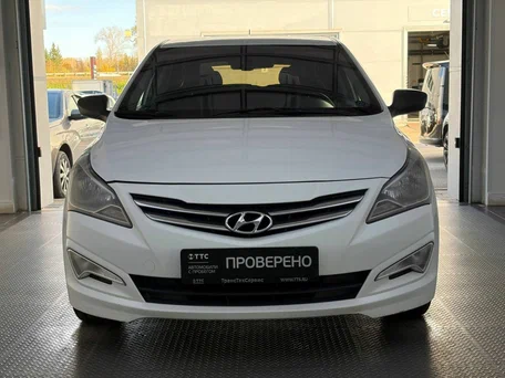 2015 Hyundai Solaris I Рестайлинг, белый, 919000 рублей, вид 2