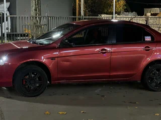 2011 Mitsubishi Lancer X Рестайлинг, красный, 550000 рублей, вид 2
