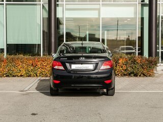 2013 Hyundai Solaris I, чёрный, 750000 рублей, вид 4
