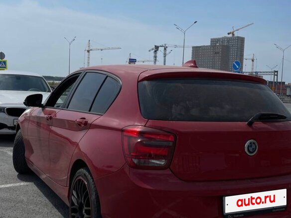 2013 BMW 1 серии 116i II (F20/F21), красный, 900000 рублей - вид 7