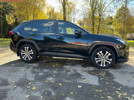 2020 Toyota RAV4 V (XA50), чёрный, 4000000 рублей, вид 5