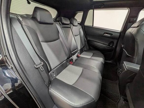 2022 Toyota Corolla Cross I, чёрный, 1769017 рублей - вид 15